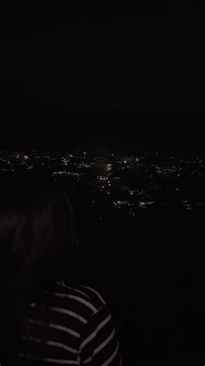 @The daun Cafe ®️ sukses bikin malam tahun baruku terasa spesial ✨ Tenang, cozy, kembang api yang indah, plus service-nya top. Love the vibes! 🤍 #happynewyear2026 #thedauncafe #pestarasaakhirtahun #placetogo #puncakbogor