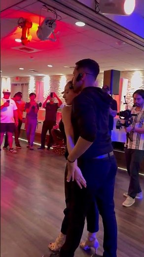 Intermediate Bachata Class Demo - Demetrio & Nicole - Bachata Dance Academy #bachata #bachatadance