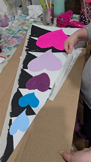 Learning how to tear off tape without wrecking your project! #artfun#kidart #christmascrafts | Liesa's Pretty Little Things | Facebook