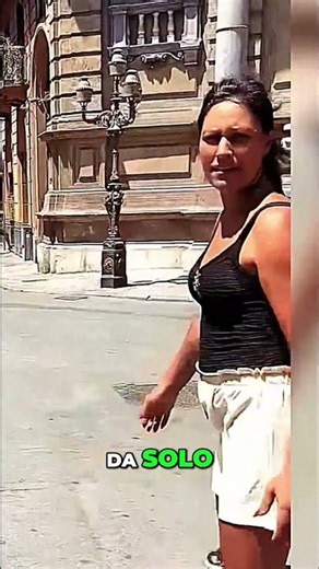 Palermo: Lorenzo learns to walk between art and coffee! #shorts
