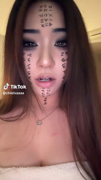 Creative Mummy Halloween Costume Ideas