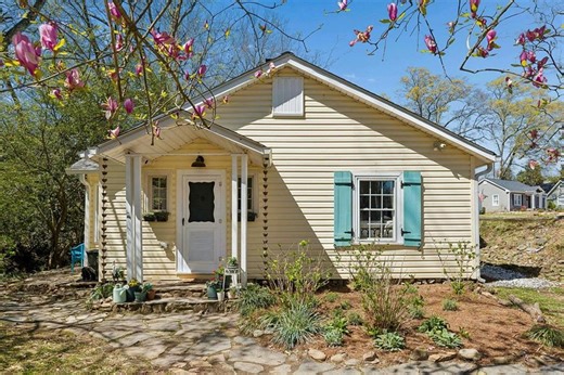 257 Vance Cir NE, Marietta, GA 30060 - MLS 7737813 - Coldwell Banker