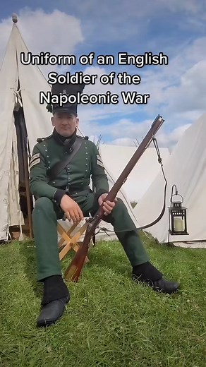 What uniform did an English soldier wear during the Napoleonic War? #ChalkeValleyHistoryFestival #militaryhistory | Absolute History | Facebook