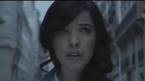 Qui est Indila, la chanteuse de Dernière Danse ?