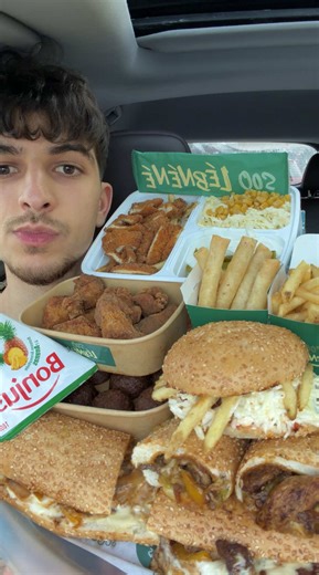 LEBNEN HABIBI 🇱🇧🇱🇧 @SooLebnene #foodreview #shawarma #asmr #mukbang #mukbangeatingshow Lebanese food Lebanon Montreal mtl