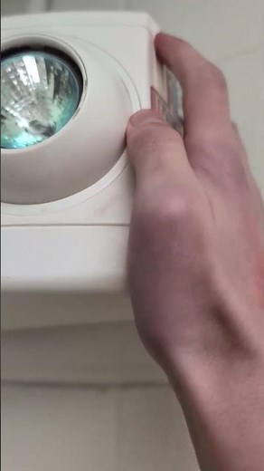 Testing a Dual Lite LZ emergency light with self diagnostics