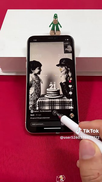 #capcut #capcutpioneer ‎أعدّ الشتوات، لكي أعرف أين أنا حقًا مع أنفسهم في الصغر👧👦 الميزات تتغير دائمًا✨ الأفكار تنمو مع الوقت🌱 أعدّ الشتوات، لكي أعرف أين أنا حقًا......❄️ الترند الجديد الفيروسي: احتفل بعيد ميلادك مع طفولتك طريقة صنع صور عيد الميلاد الشهيرة مع نفسك الصغيرة دليل بسيط لتصميم صور عيد الميلاد بين البالغ والطفل ملامح الوجه في تغير مستمر العقلية تنضج وتتطور حان الوقت لصنع صورة حلوة تجمع بين أنا الآن وطفولتي في عيد الميلاد🥳 سأعلمك طريقة تصميم صورك مع نسختك الصغيرة في يوم الميلاد دليل