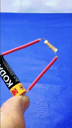 Light a Fire with an AA Battery! Crazy Survival Hack in Seconds! #diy #tips