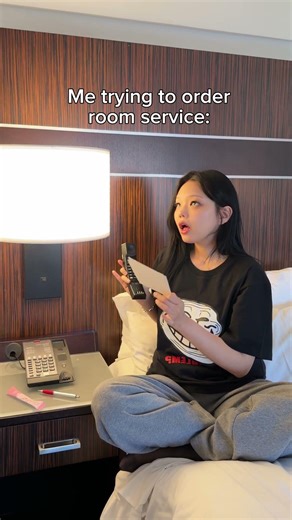 Trying room service for the first time in NYC🥹🥪