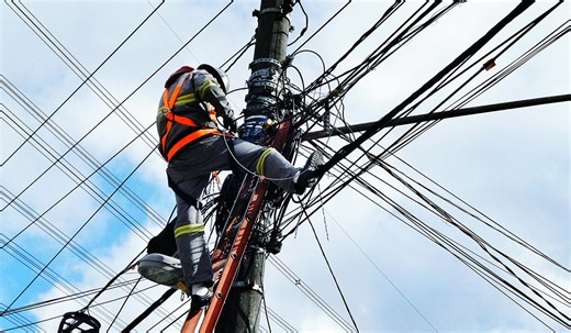 ESB warns against hanging Christmas lights on poles