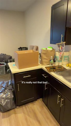 new apartment tour!!! finally!! (there’s still some more stuff I want to hang in the main part of the room but this is mostly it!! yay hahaha) #apartment #collegedorm #roomtour