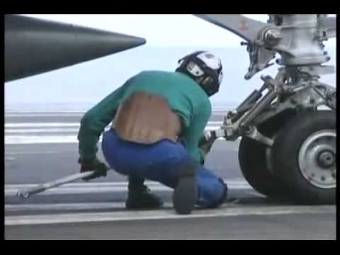 Décollage d'un porte-avions