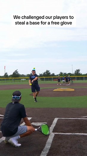 Challenging our Pottstown Scout Team players to steal a base for a free glove… #foryou #fyp #foryoupage #trending #viral #baseball #challenge #comedy #sports