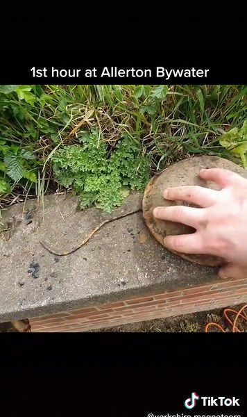 #YorkshireMagneteers #yorkshire #magnet #magnetfishing #fishing #leeds