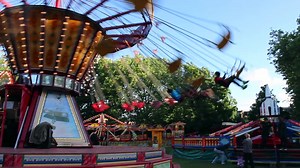50K views · 410 reactions | Carters Steam Fair is believed to be the largest vintage travelling funfair in the world and is in LICHFIELD 22nd & 23rd July. FREE ENTRY Sat. 12noon-10.30pm, Sun. 12 noon-8pm. Beacon Park (WS13 6QZ). FREE FIREWORKS Saturday night! This is our only event in the Midlands so don't miss out. Get ride tokens at the fair or online in advance for EXTRA FREE RIDES here: https://carterssteamfair.digitickets.co.uk/events/11348?catID=5516 | Carters Steam Fair | Facebook