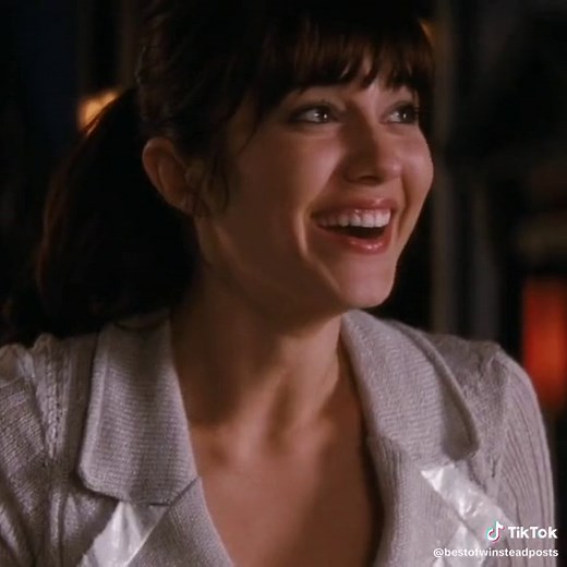 Mary Elizabeth Winstead's Captivating Singing Performance