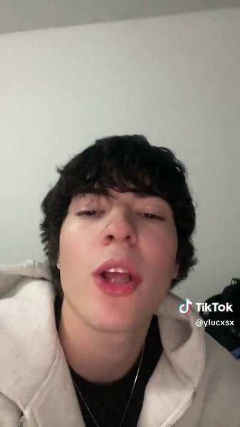 Videos de Lucas 𒉭 (@ylucxsx) con “bill.songs - ᴊᴜʟɪᴇᴛ”