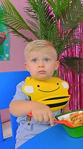 Diana helps Oliver learn good table manners in a fun and friendly way! 🍽️😊 #FamilyFun #KidsStories #FunnyMoments #kidsdianashow #KidsActivities #dianaandroma #FunForKids #FamilyFriendly #KidsAdventure #KidsFun #PlayAndLearn #DianaAndFriends Kids will laugh, learn, and enjoy this cute story about being polite at the table. Perfect for children and family watching! 🌟 | Kids Diana Show