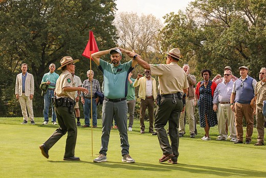 Nate Bargatze's Swing Is Lethal in SNL's "Golf Tournament" Sketch