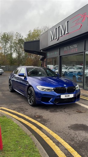 BMW M5 – £38,990 – 56,138 miles A true performance saloon blending supercar pace with everyday luxury. One owner from new and featuring a heated steering wheel, Heads-Up Display, Harman Kardon sound system, and heated front and rear seats, this M5 delivers comfort, technology, and unmistakable M power. #BMWM5 #MPower #PerformanceSaloon #LuxuryPerformance #ExecutiveCar