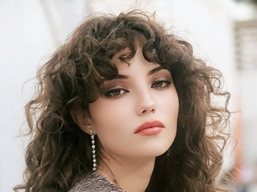 为艺术献身的女星—加布里埃拉·安德拉达 Gabriela Andrada