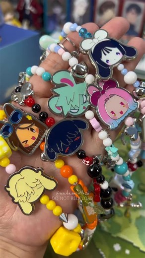 Ruth❤️💚 on Instagram: "Obsessed with these they’re all so prettay 🥹 ✨Alien Stage Rabbit Series Mobile Phone Charms✨ #alnst #alienstage #ivantill #ivti #mizisua #hyuluka #에이스테"