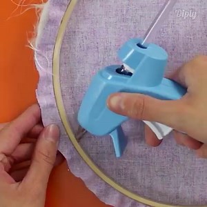 Upcycle embroidery hoops into pocket organizers! | Crafty