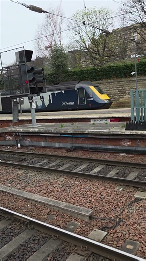Video 1131 - ScotRail HST 43183 & 43176 arriving at Edinburgh from Inverness - 24Mar26 #scotrailHST
