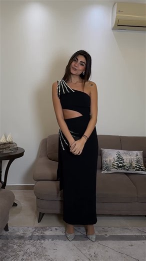 Christiane on Instagram: "Build An Outfit With Me🖤 @key.of.luxury • • #fashion #fashionstyle #outfit"