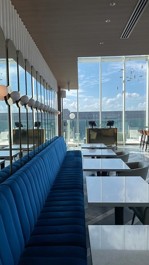 ありさ -福岡グルメ- | 博多駅直結！誕生日祝いにぴったりなランチコース ⁡ SOMEWHERE RESTAURANT & BAR 都ホテル博多13階 福岡県福岡市博多区博多駅東2-1-1 @miyakohotelhakata ⁡ #福岡グルメ #福岡ランチ #福岡ディナー #福岡カフェ #博多グルメ... | Instagram