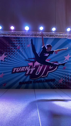 Bop it with Turn It Up Dance Challenge Teacher Assistants! #turnitup #turnitupfoxwoods #danceconvention #bopit #bopitchallenge #dancerlife