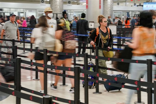 American Airlines, Delta and United flight cancellations - check your tickets and will you get refund?