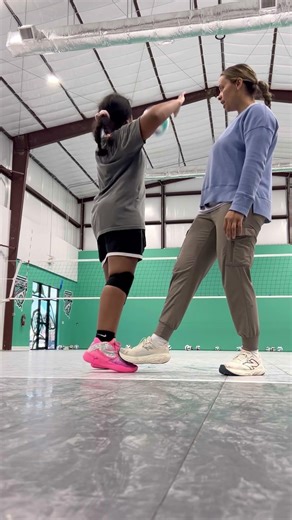 Learning the fundamentals of an overhand serve!