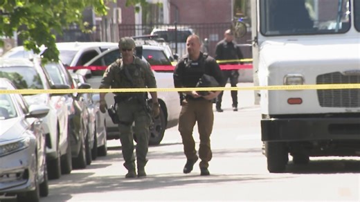 2 taken to hospital after broad daylight stabbing, suspect arrested