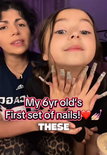 Yes of course this is real!!! What first grader doesn’t have nails like this!?#grwm#nailart#nailinspo