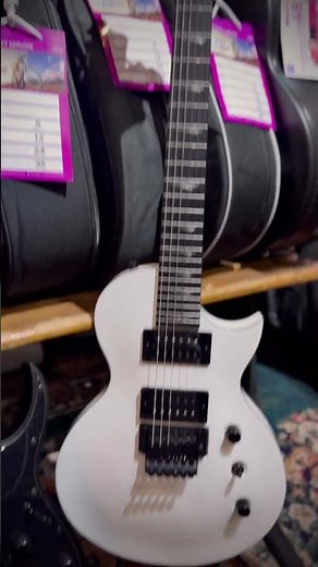 Kramer Limited Edition Assault 220 Electric Guitar - White