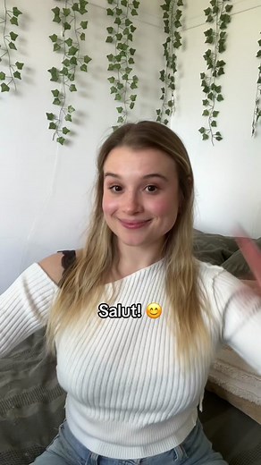 Mes premiers pas avec la LSQ (langue des signes québécoise) 🥰 J'espère que mes signes sont bien faits hihi. J'utilise le Dico LSQ. ❤️