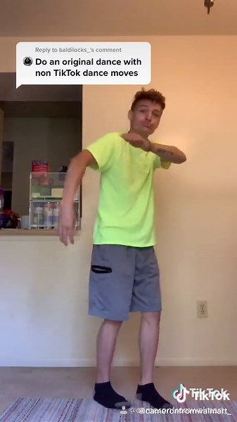 Dancing Throwback Compilation | Reliving Old Moves 💯😂