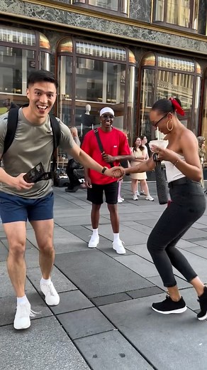 Yuji Beleza on Instagram: "Colombian Salsa 🇨🇴💃🕺 . Salsa is a form of expressing freedom ❤️ The famous salsa song played in the video “Rebelión” depicts the mistreatment and enslaved Africans in the 17th century 🇨🇴 . #colombia #latino #latina #japan #spanish #vienna #salsa #dance"