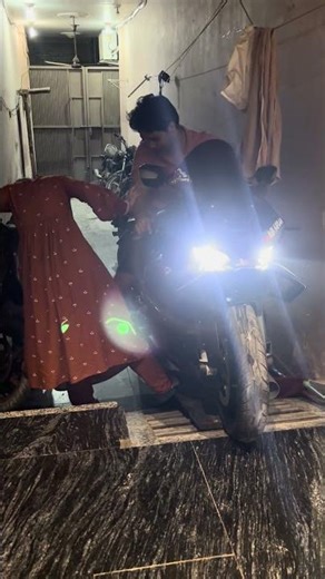 #bmw #s1000rr #bmws1000rr #alexkardam #wheelie #stunt #race #motorcycle #motogp #girl