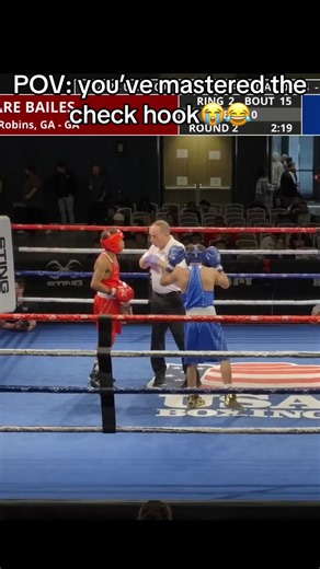 Mastering the Check Hook in Boxing