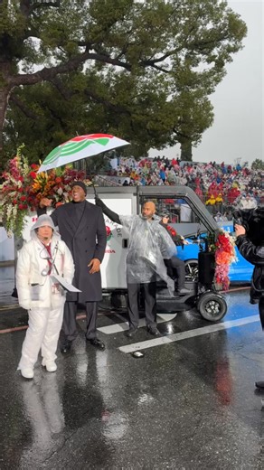 Magic in Pasadena 🌹 Grand Marshal of the Rose Parade, Magic Johnson is here 🙌 | Big Ten Network
