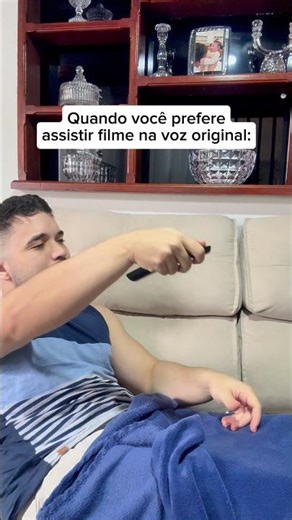 FILME DUBLADO vs FILME LEGENDADO! 😂 #shorts