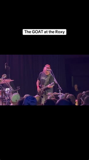 Rob Lowe (@roblowe)’s videos with original sound - Rob Lowe