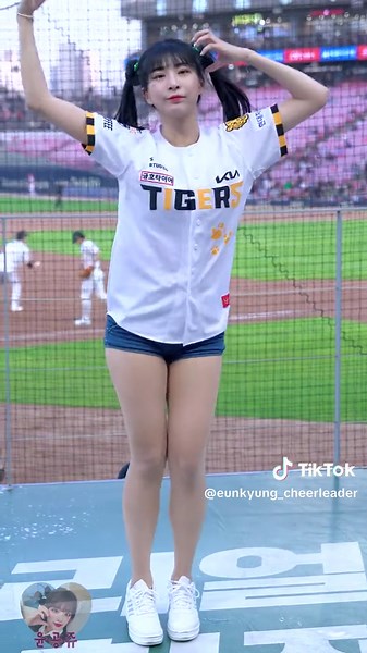 Chun So-yun - Stayc Teddy Bear Dance | Korean Beauty Dancers