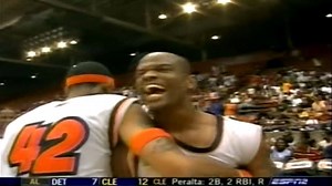 This might be the best in-game dunk ever: Air Up There's 720 dunk during the 2006 And1 Mixtape tour. He's only 6'2" | Ballislife