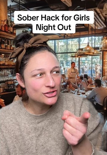 It’s way more fun when you can function and remember stuff the next day… remaining present, focused, and in the moment is pretty great too. Nootropics for the win #nello #nellosuperfocus #soberlife #womenover30 #greenscreen