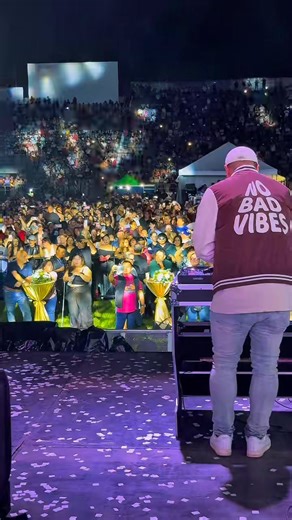 Solo una y disfruten. 😮‍💨 📍Soyapango, San Salvador. 🇸🇻 | DJ System ID