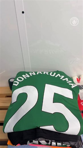 Inside the dressing room 🤩 | Manchester City