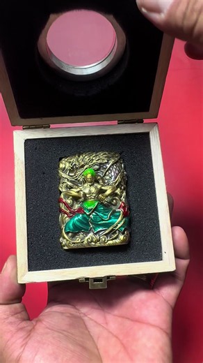 Zippo Roronoa Zoro – Bật Lửa One Piece đẹp, chính hãng